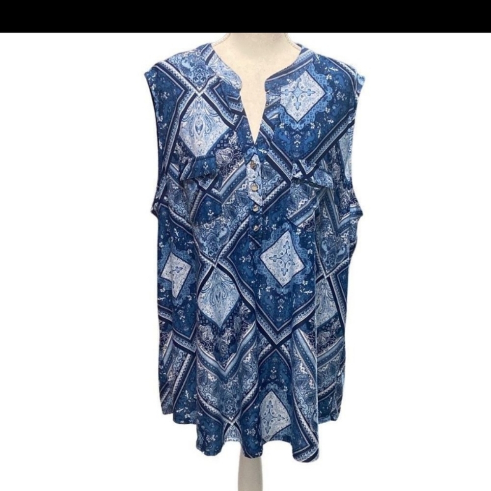 Ava & Grace blue and white sleeveless blouse size 2X